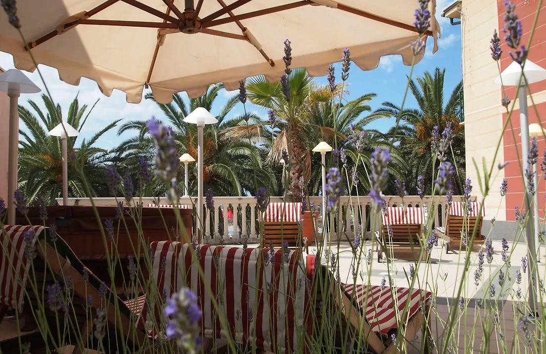 Piccolo Hotel-1